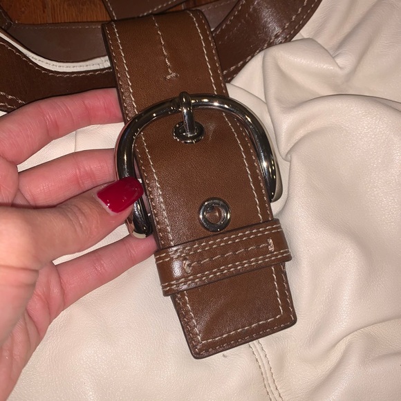 Coach Purse - Picture 4 of 7